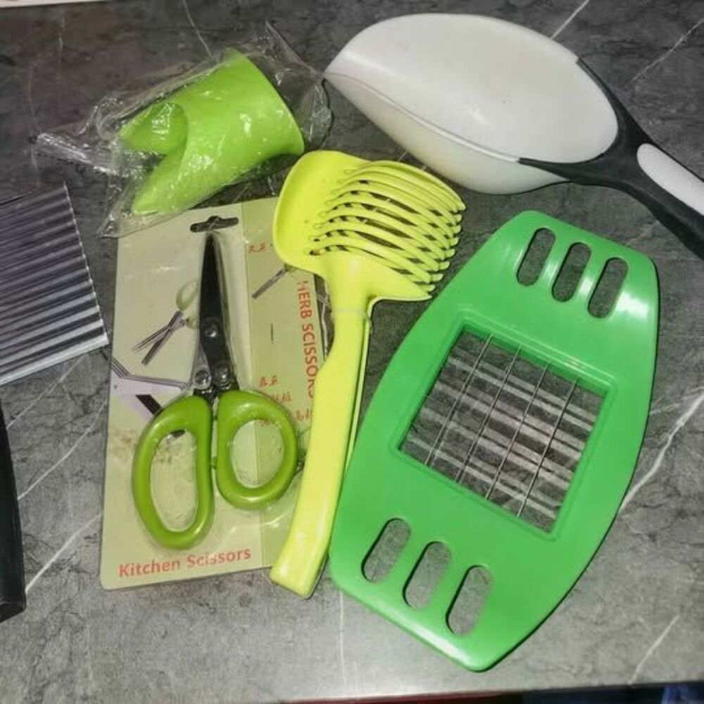 Assorted Kitchen Gadgets and Tools Set